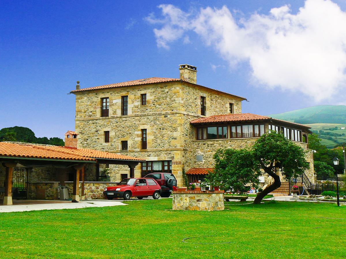 Posada Ribera Del Pas Iruz Екстериор снимка